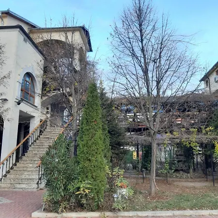 Oruci Hotel